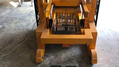 AGB 210 Block Machine